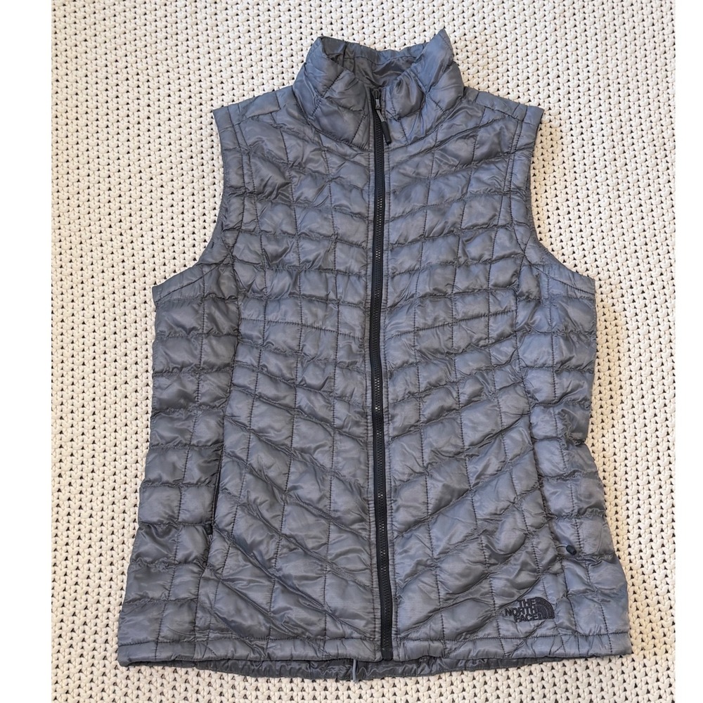 The North Face Womens ThermoBall Quilted Puffer Vest Gray Full Zip Small